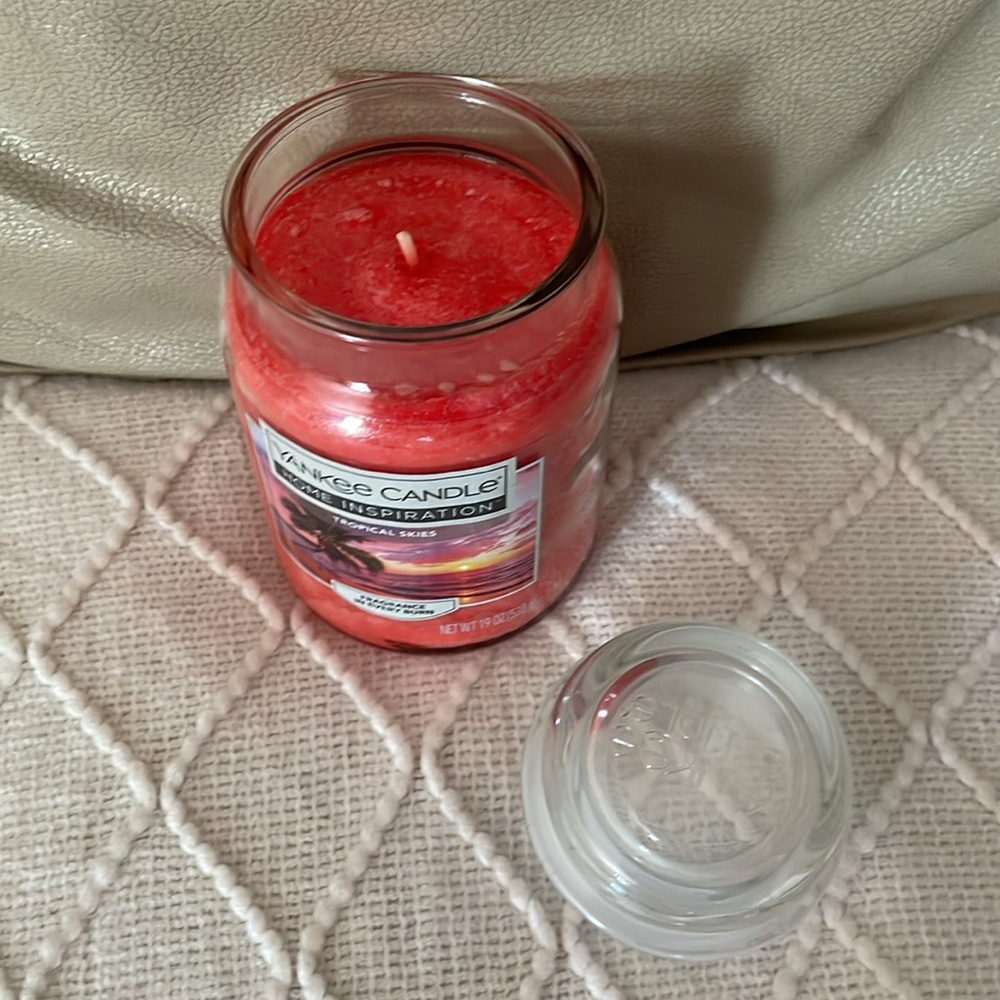 NWT Yankee Candle Tropical Skies Jar 19 OZ. - Picture 3 of 3